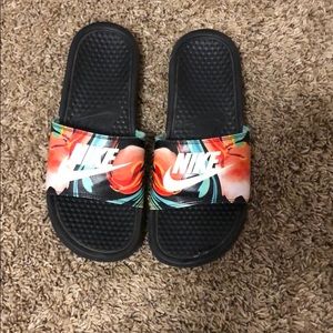 Nike slides